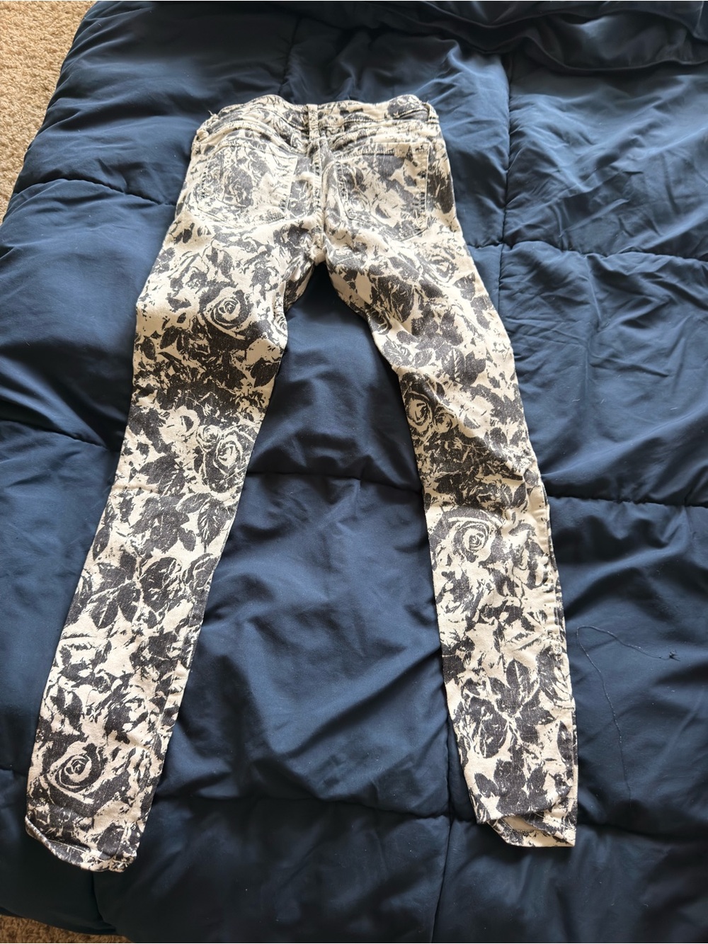 bebe Black and White Floral Print Jeans